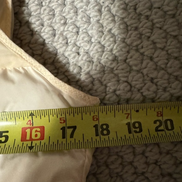 Lululemon cream puffer vest - Picture 4 of 4